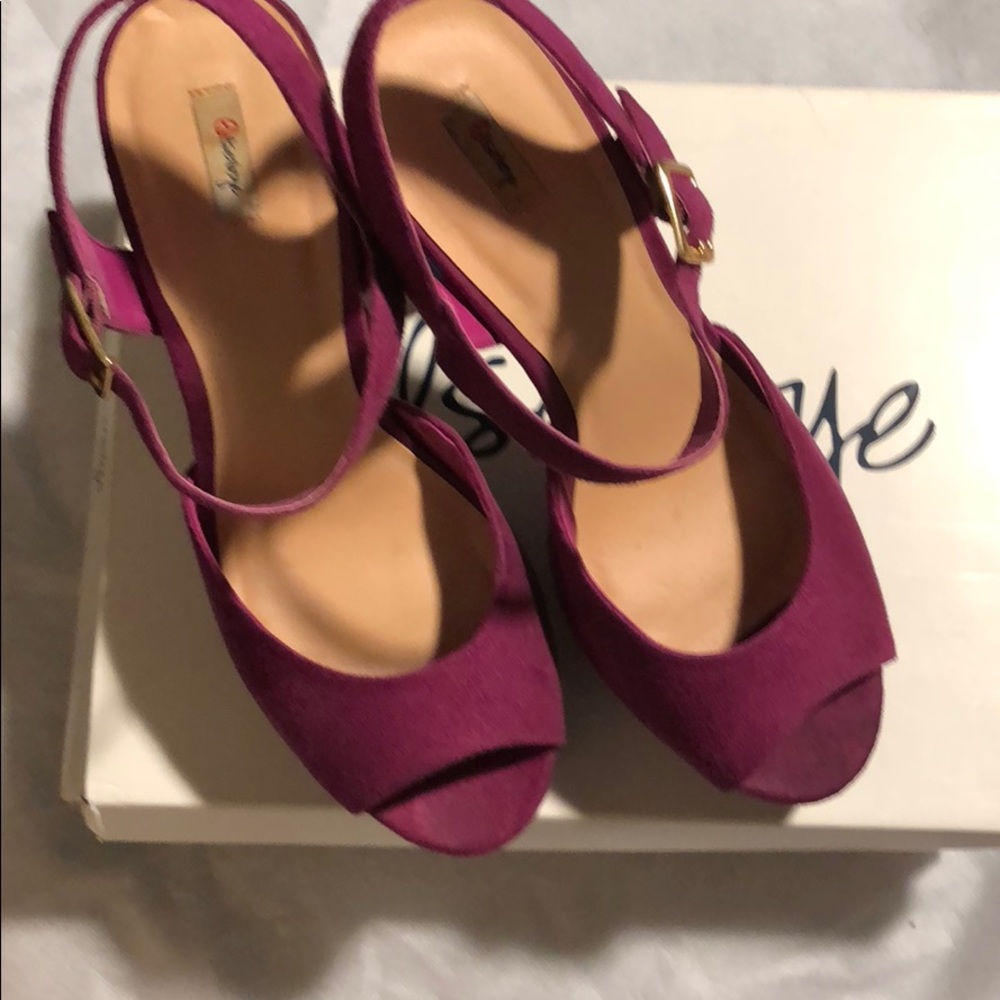 Olsenboye Magenta platform heels